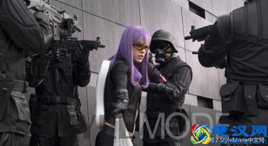 紫色衣服很难搭配？四种穿搭方案让你闪亮起来！