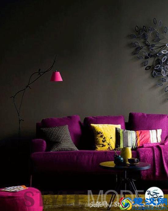 紫色衣服很难搭配？四种穿搭方案让你闪亮起来！