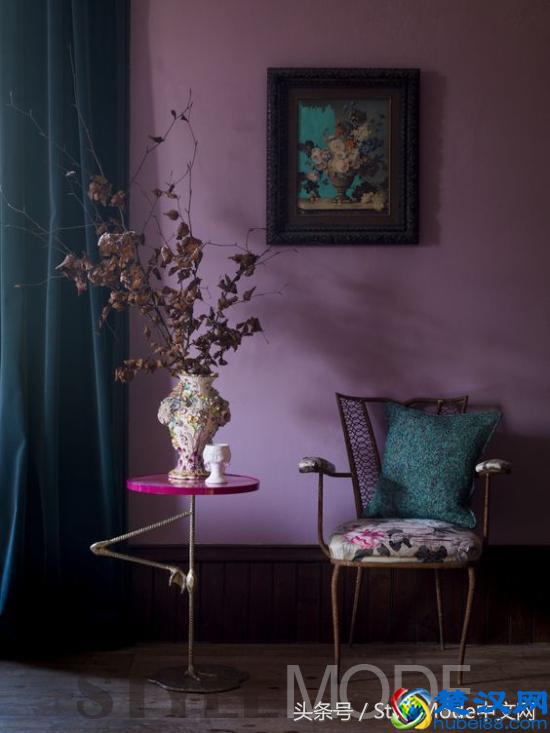 紫色衣服很难搭配？四种穿搭方案让你闪亮起来！