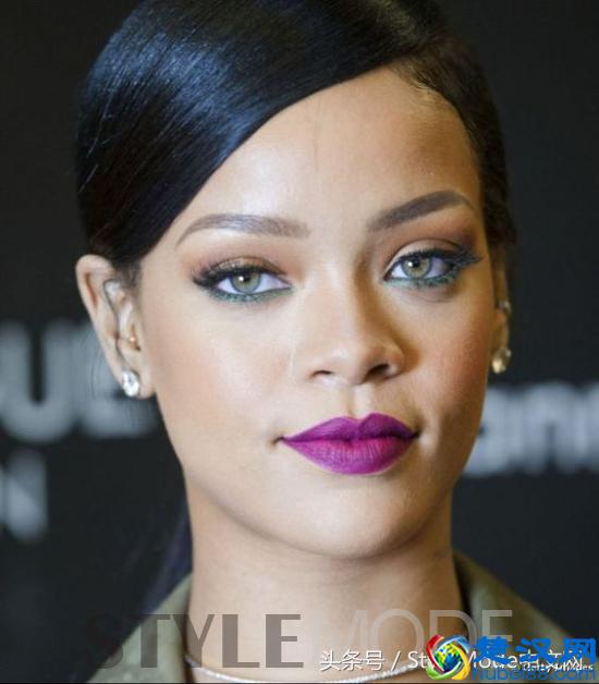 紫色衣服很难搭配？四种穿搭方案让你闪亮起来！