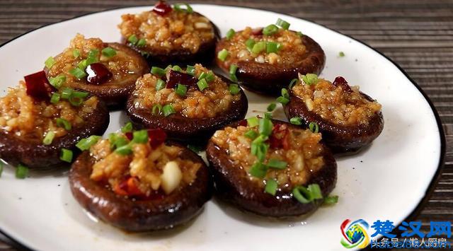 香菇除了炒着吃，还能怎么做？这道香菇新吃法了解一下，简单美味