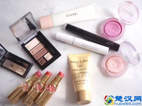 初次学化妆,买这些万能化妆品就对了!