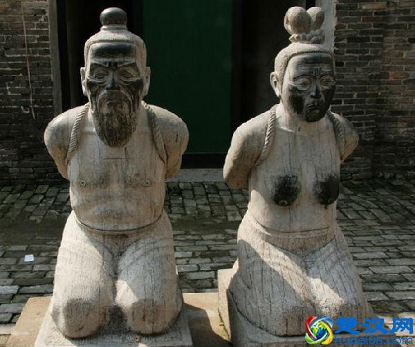 民族英雄岳飞到底是怎么死的？后人立5大幕后凶手跪像，引大风波