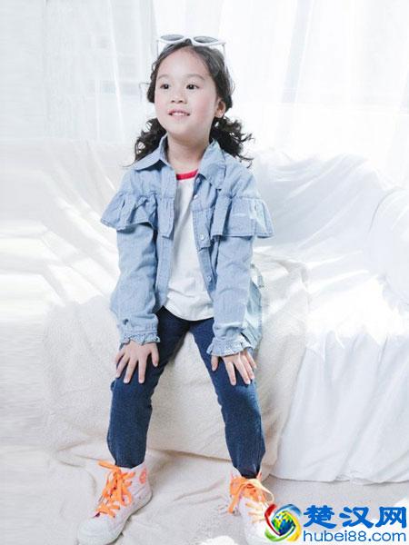 mayas潮流童装 让小公主成为一个多变的明星吧