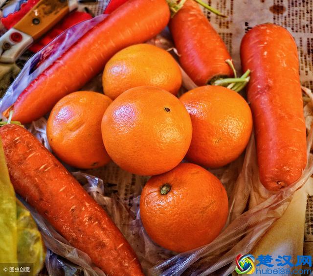 什么原因会导致皮肤粗糙？多吃这些食物皮肤滋润，气色更好！