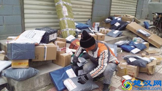 美团啥都能送？美团成立美团配送，这是要跟快递抢生意的节奏？