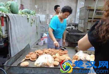 在农村集市上，你可以经营这些小吃赚钱