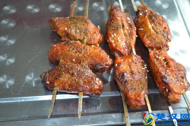 摆摊卖烧烤都要做什么工作呢