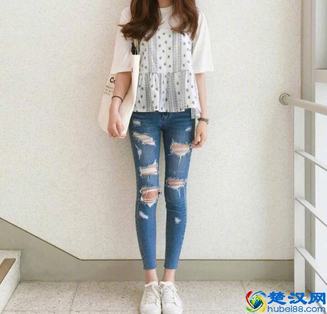 不是所有的个性服装都适合你,小清新造型才是夏天必备的!