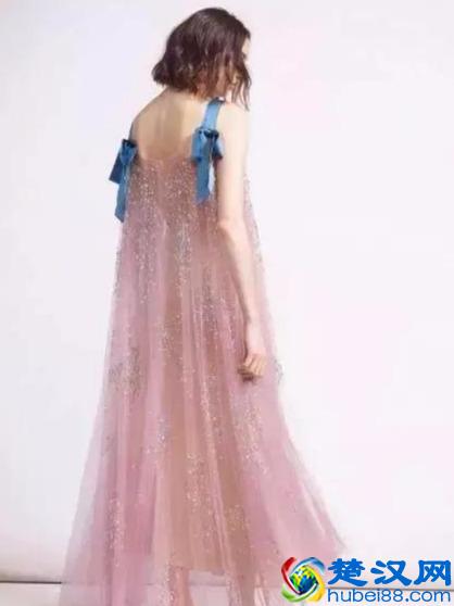 选一件你喜欢的粉色裙子，测你在男友心里是什么模样