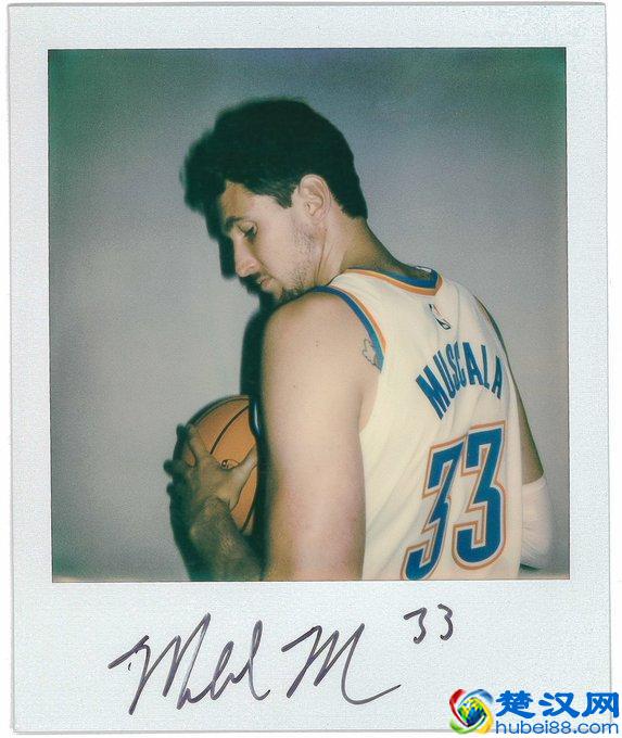 雷霆官推发布各球员拍立得效果照片