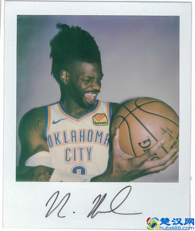 雷霆官推发布各球员拍立得效果照片