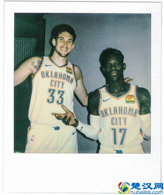 雷霆官推发布各球员拍立得效果照片