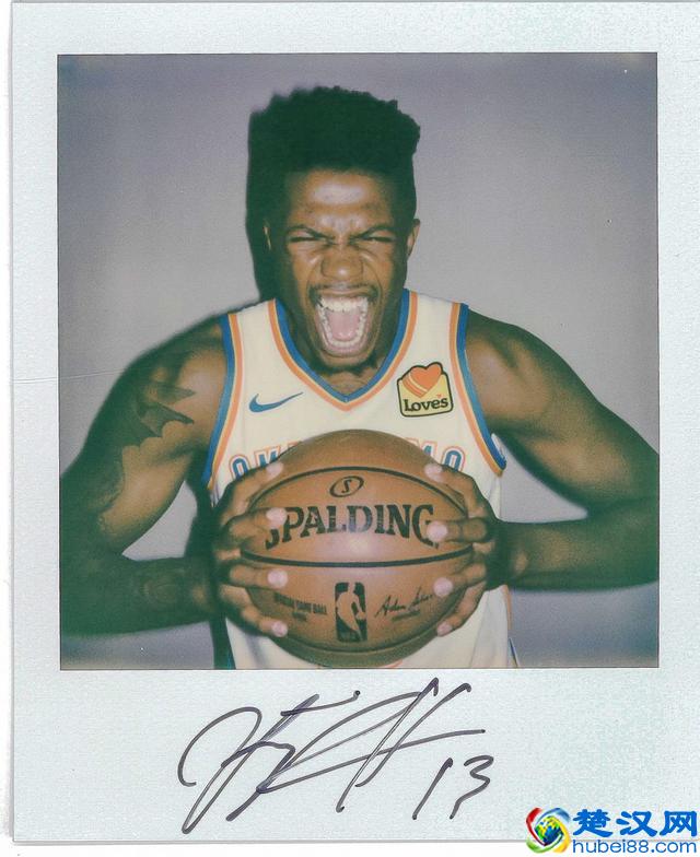 雷霆官推发布各球员拍立得效果照片