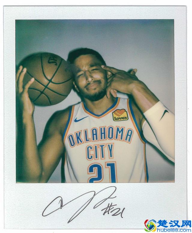 雷霆官推发布各球员拍立得效果照片