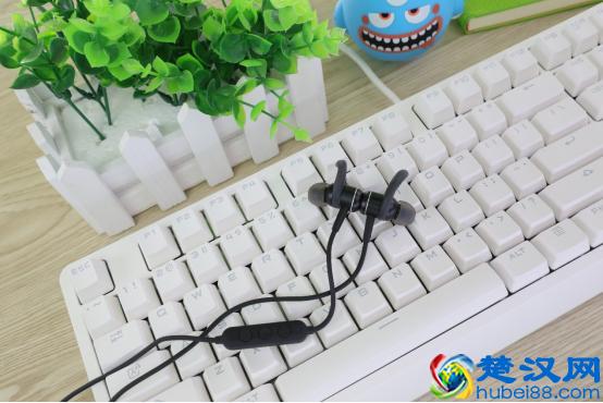 国潮正当时！数码潮搭必备酷狗M1蓝牙耳机