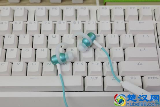 国潮正当时！数码潮搭必备酷狗M1蓝牙耳机