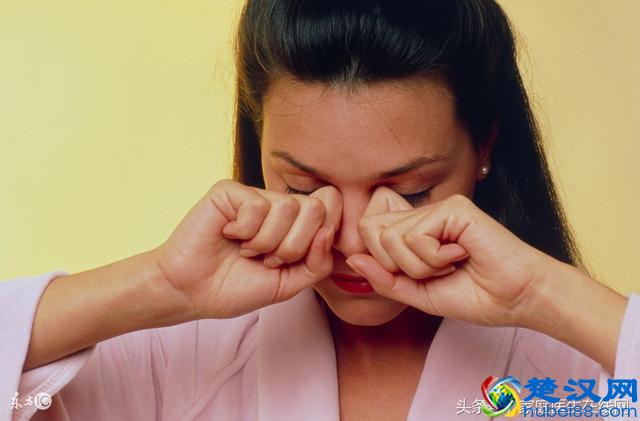 眼皮会一直跳，可能是身体有这3个大问题！别知道太晚了