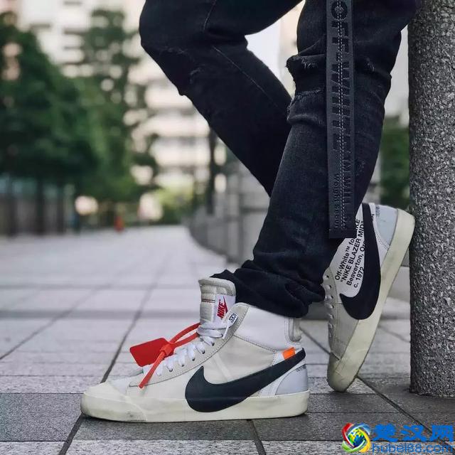 几百块的板鞋，但也是各大品牌的联名宠儿