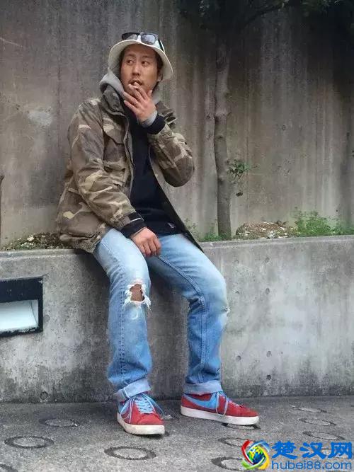 几百块的板鞋，但也是各大品牌的联名宠儿