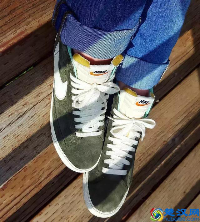 几百块的板鞋，但也是各大品牌的联名宠儿