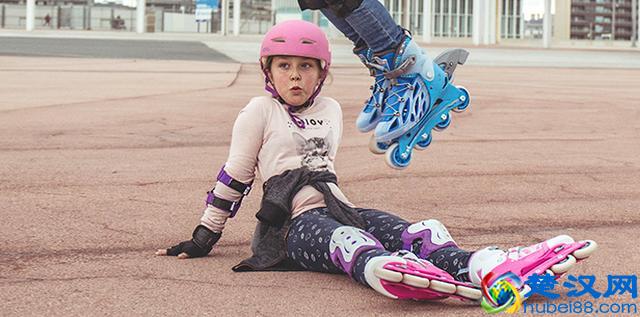 儿童轮滑鞋别瞎选，不然就是坑娃！这里有挑选法则