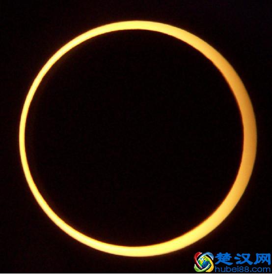 日食到底是什么，它是如何形成的？“天狗”为什么要“咬日”？