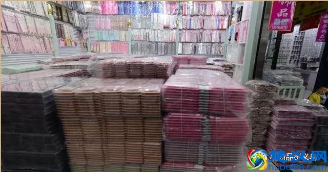 如何在义乌市场采购饰品