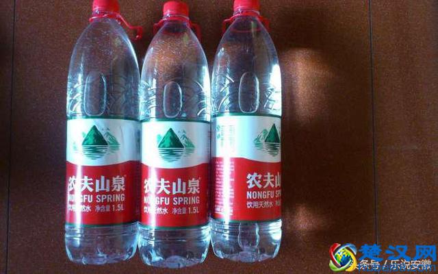 怡宝和农夫山泉有什么区别，哪种水质量更好？