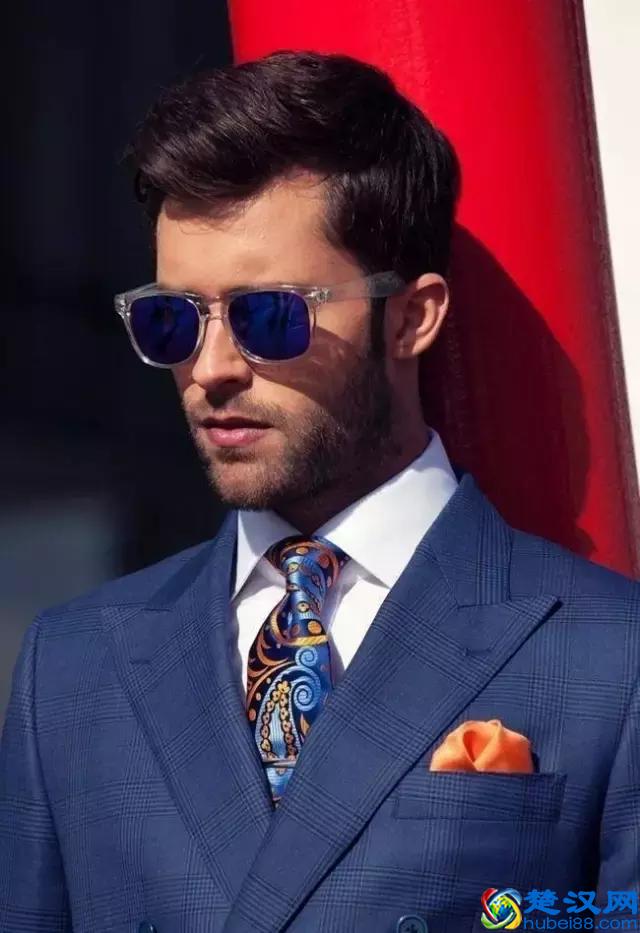 西服中，这个颜色的性价比最高（推荐色）