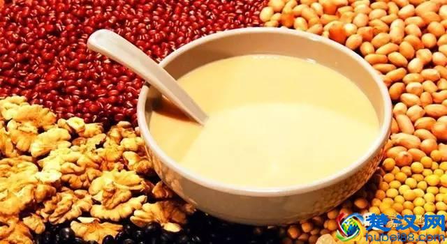 胶原蛋白的功效与作用，吃什么补充胶原蛋白！