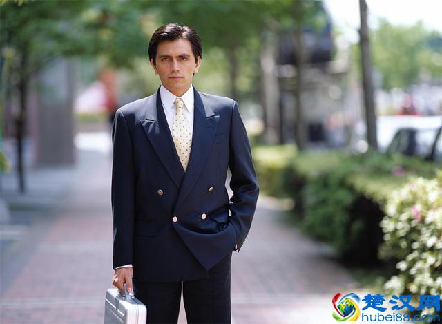 职场中,如何脱颖而出?这3招一定要学!