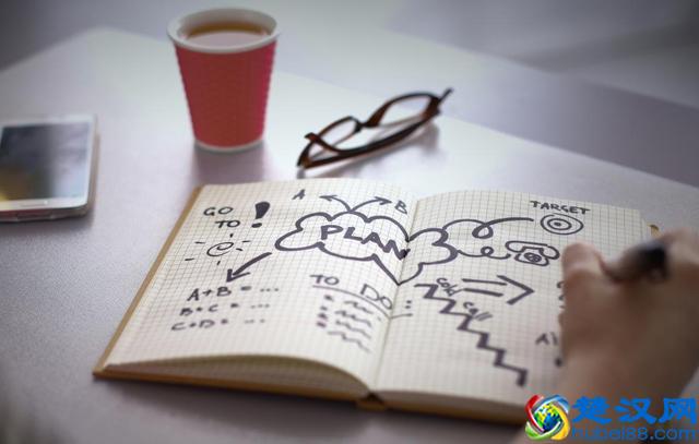 职场中,如何脱颖而出?这3招一定要学!