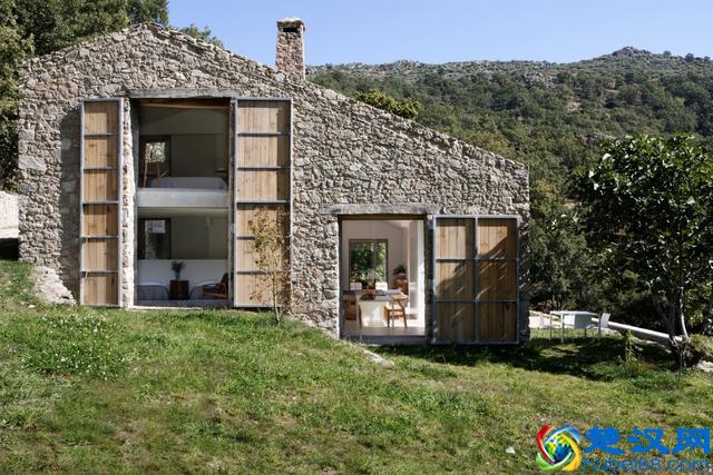 农村马厩和唯美民宿 差的就是一个建筑师