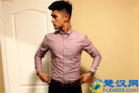 男孩重167斤胸部赘肉突出，决心健身，2年的力量训练蜕变的很彻底