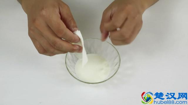 眼袋难看又显老？教你一招，大眼袋轻松去除，重拾自信