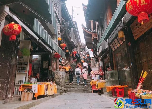 不去凤凰古城，就来芙蓉古镇