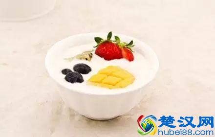 学生党瘦脸最快法：3招练就“瓜子脸”（真人示范）