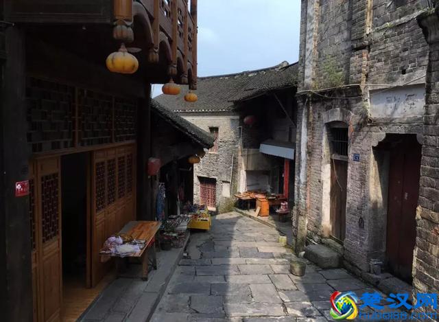 不去凤凰古城，就来芙蓉古镇