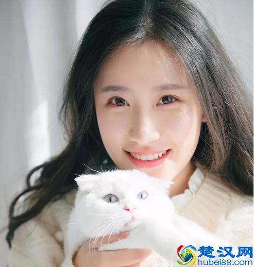 眼窝凹陷怎么办？这样做，眼睛瞬间电力十足