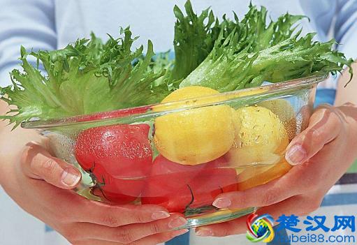 眼窝凹陷怎么办？这样做，眼睛瞬间电力十足