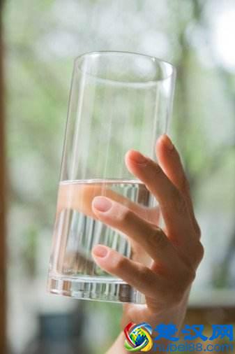 千滚水、隔夜水不能喝？错，真正不能喝的水你知道是什么水吗