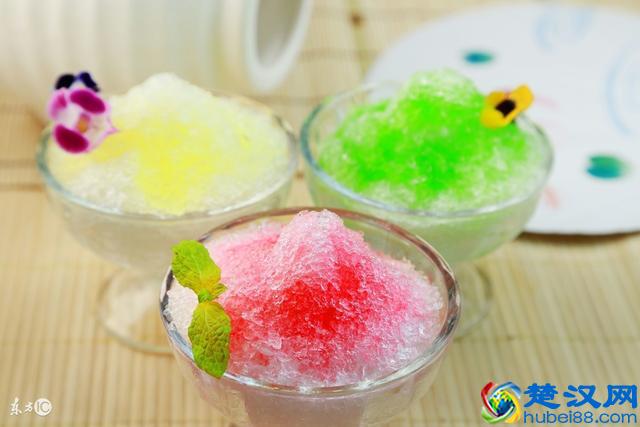 女生来例假到底不能吃什么？医生告诫：7种食物尽量别吃