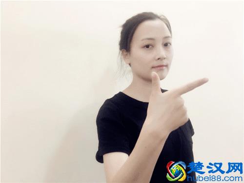 20岁就有颈纹？想要去掉颈纹只用颈霜做不到！