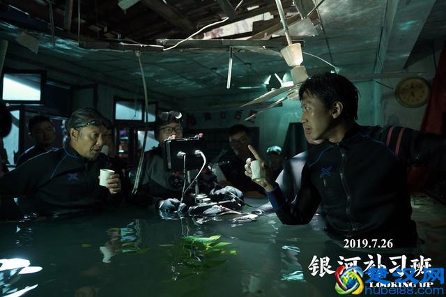 《银河补习班》：四十不惑的邓超正在学着用电影表达内心