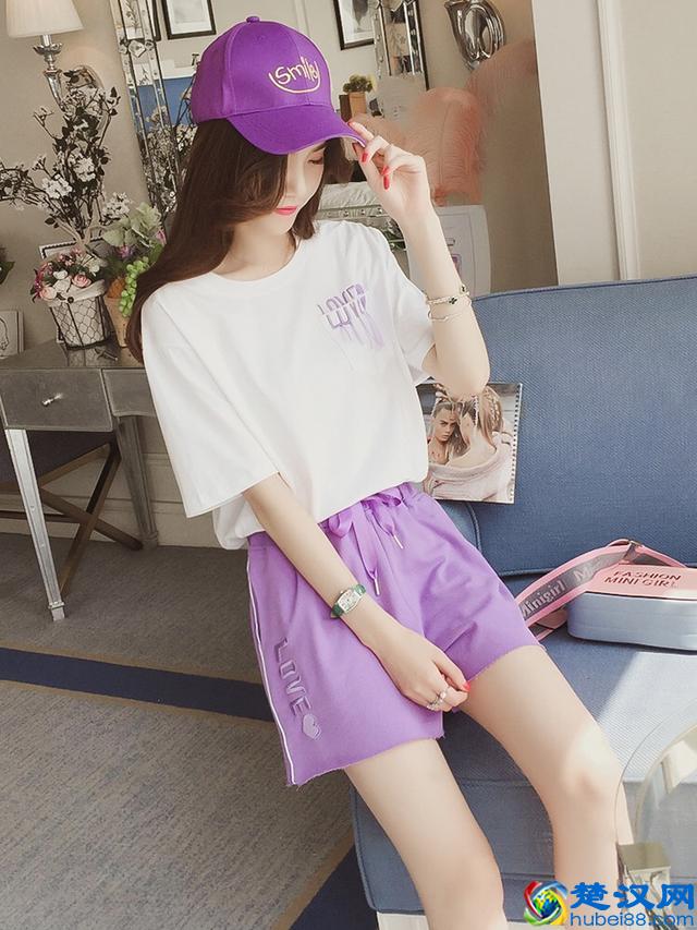 迷上了紫色系的3款衣服，今夏最火爆的颜色就是它了