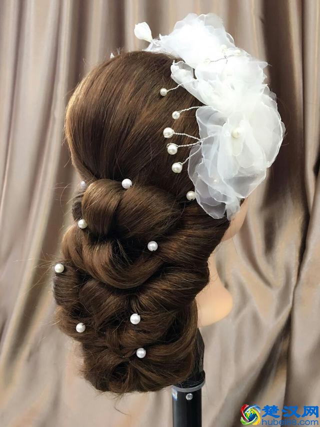 盘发造型 头饰制作