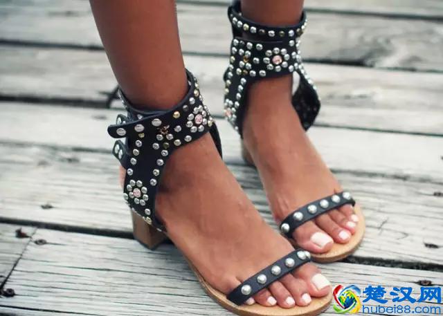 这几个明星最爱穿的小众品牌美惨了