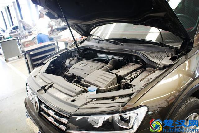 再也不用去洗车店，自己动手轻松清洗发动机舱！