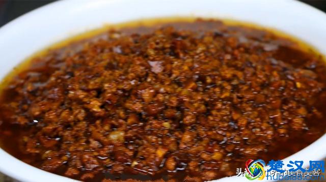 面馆里的炸酱是怎么做出来的？学会了，在家里做好吃的炸酱面